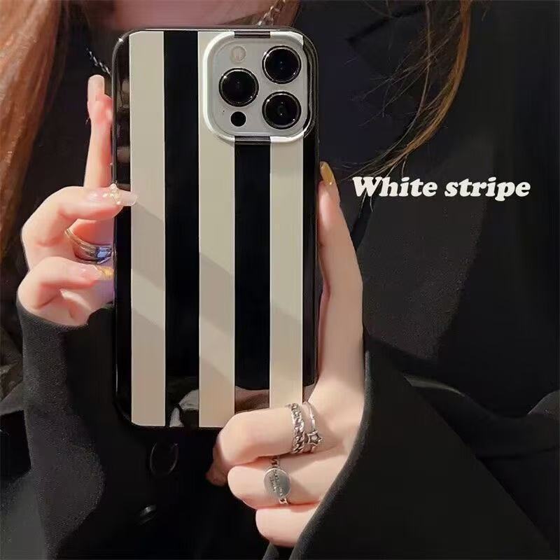 Phone Cases Drawing - 블랙 화이트 라인 디자인의 소형 니치