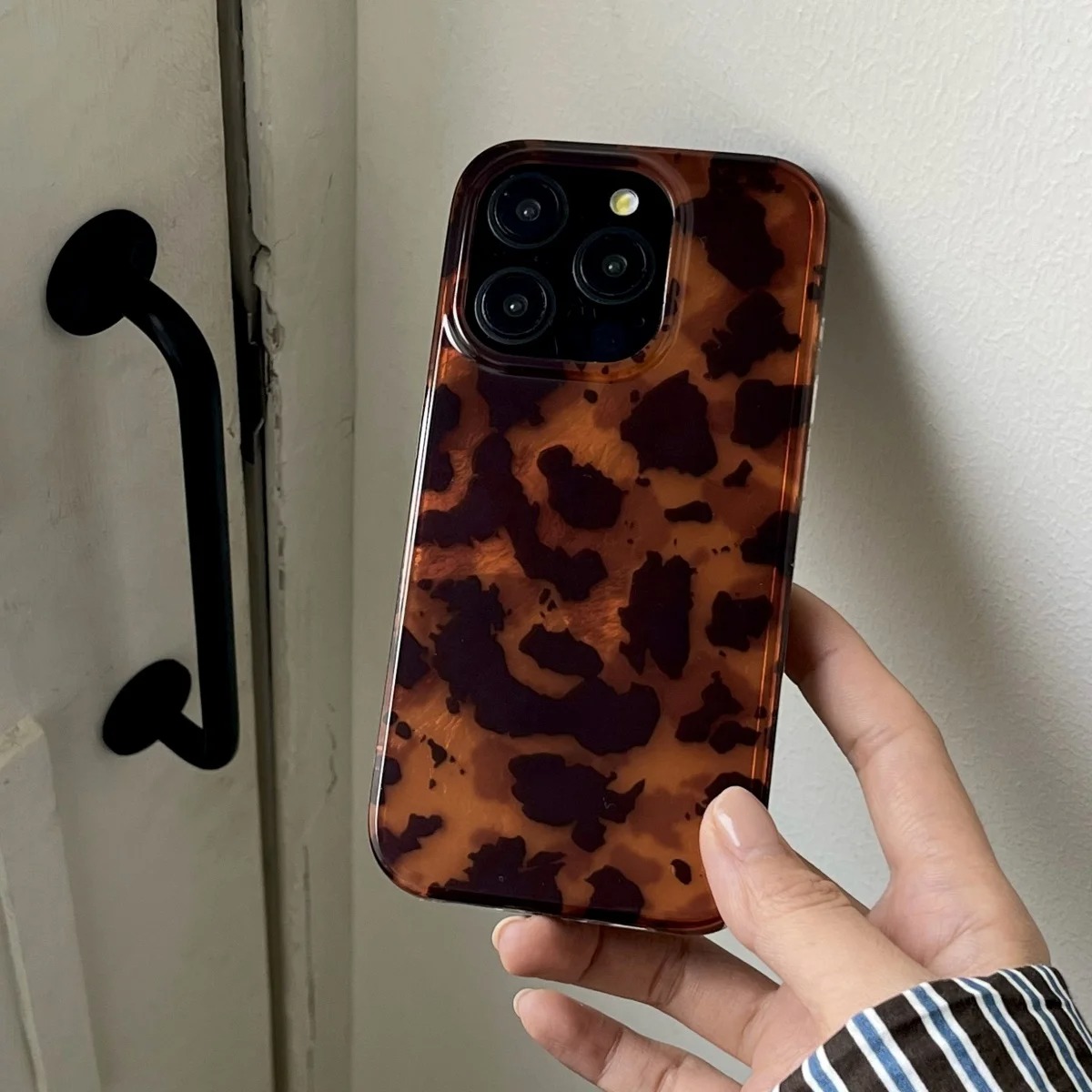 레트로 앰버 텍스처 레이저 폰 케이스 (아이폰 16,  - Phone Cases Bulk 리뷰 및 가격